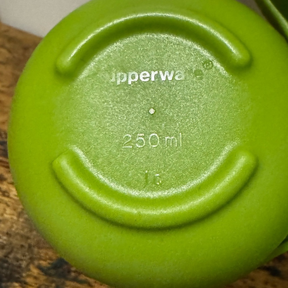 Tupperware Green Condiment Set - Picture 5 of 6